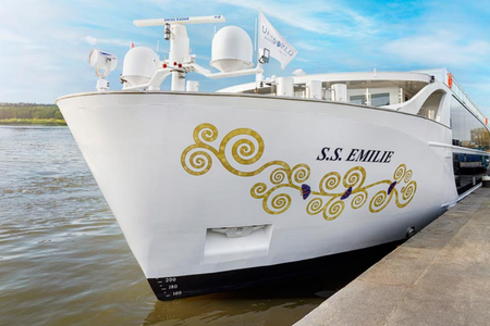 Cruise Ship